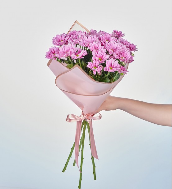 pembe papatyalar buketi